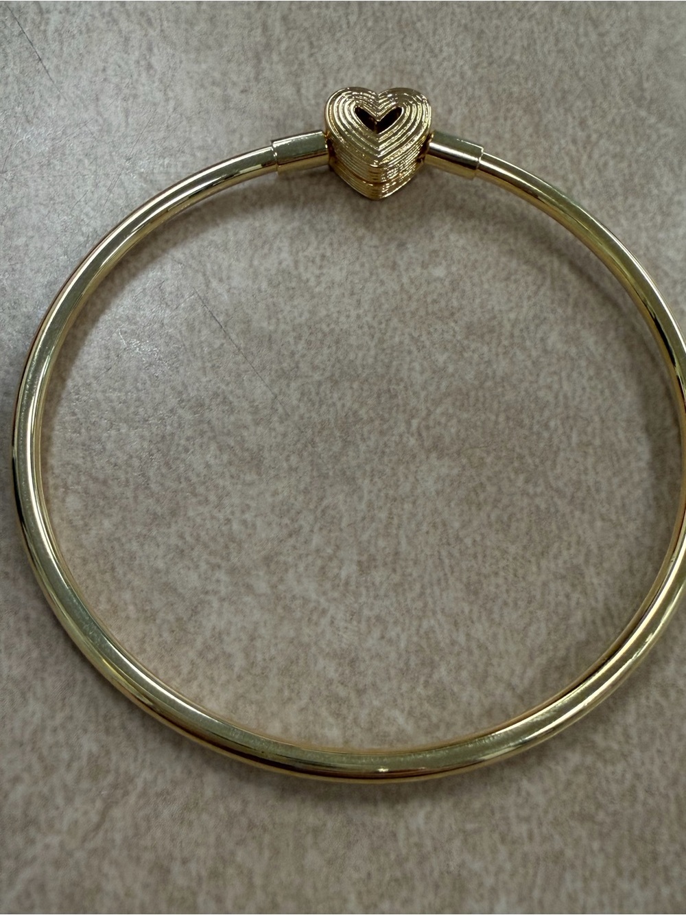 Pandora Gold Heart Clasp Bangle Bracelet new no box
